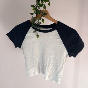 Hollister Crop Tee